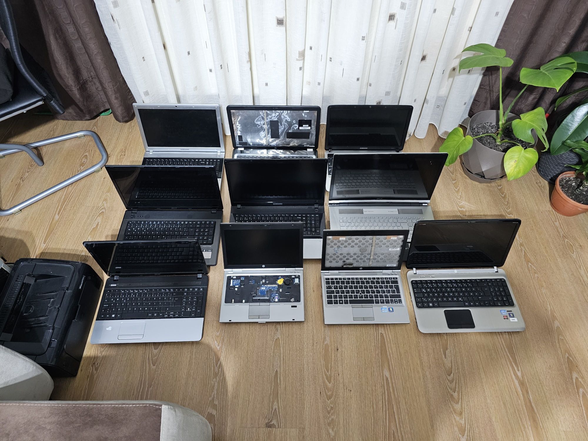 Vand Lot laptop uri