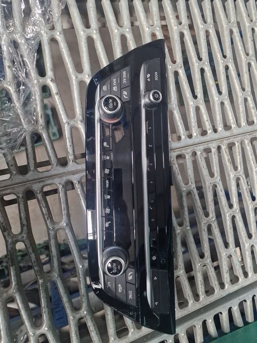 Panou clima cu incalzire bmw seria 5 g30 g31