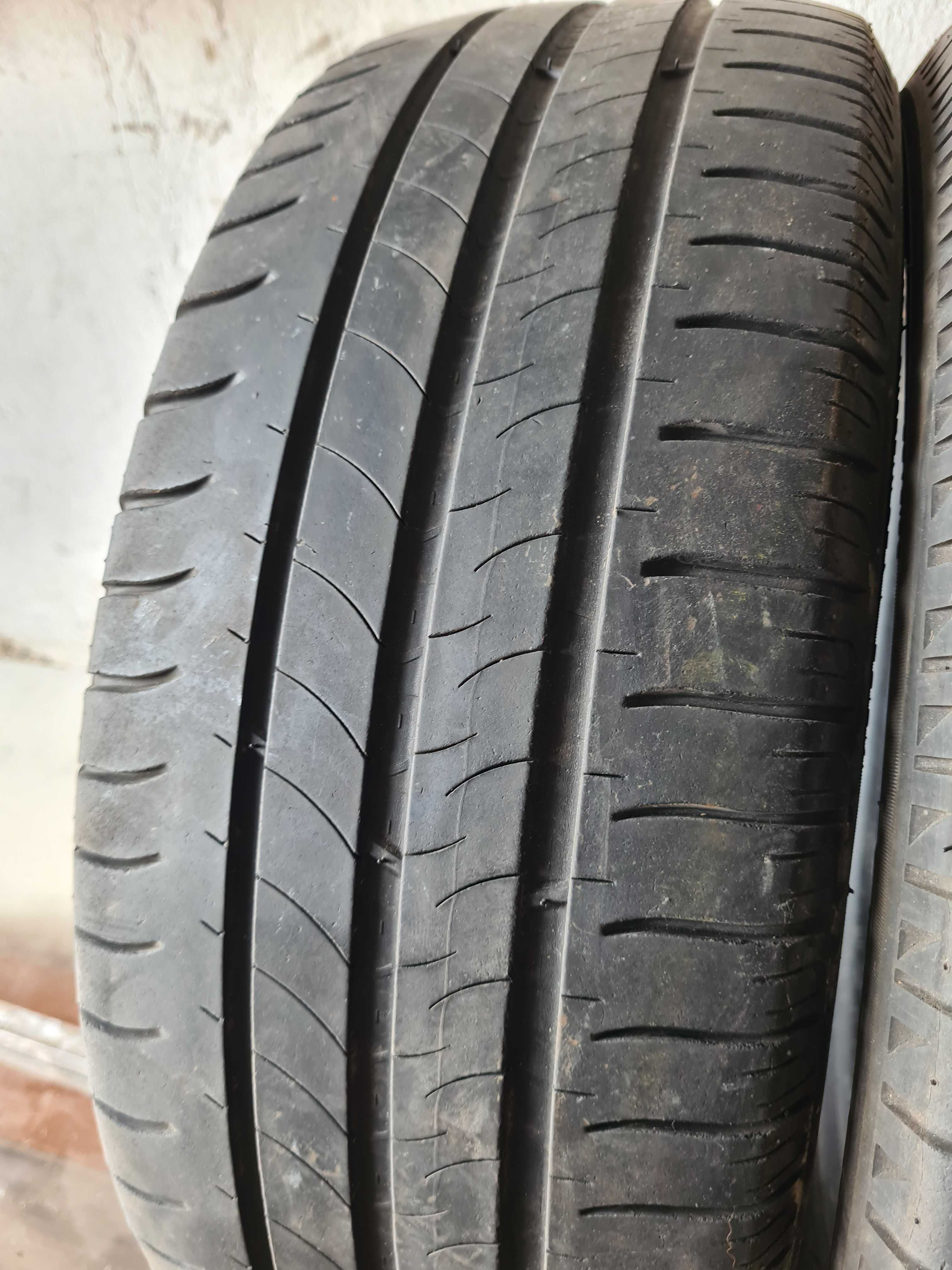 4 бр. броя летни гуми 195/55/16 Michelin 2x5 mm 2x4 mm DOT 4410