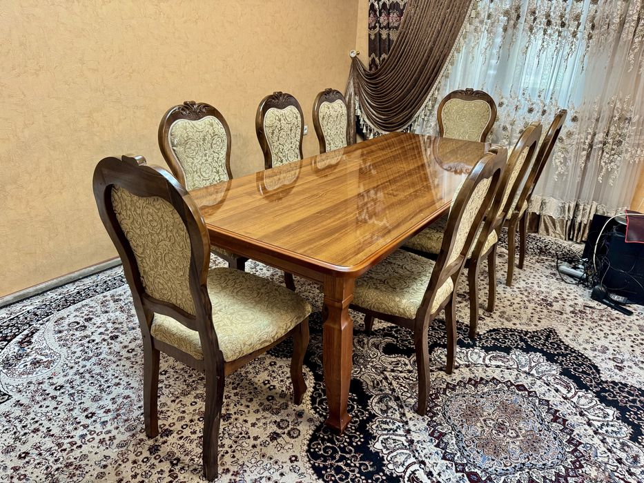 Mehmonxona uchun stol-stul garnituri (8 o‘rinli)
