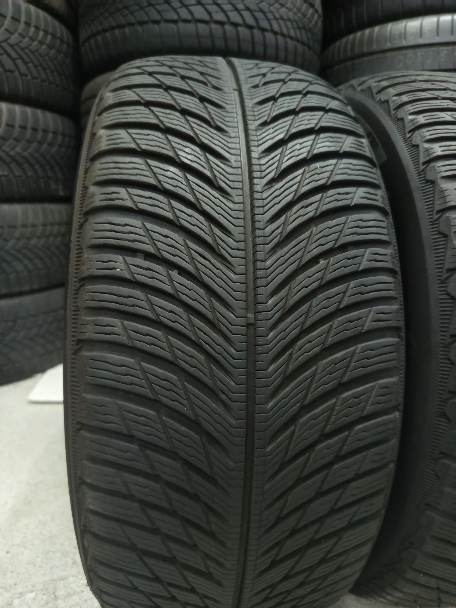 Michelin 225/50/17-2бр 7.0мм дот 2921