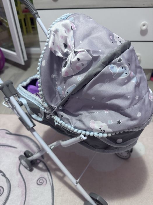 Детска количка с кукла