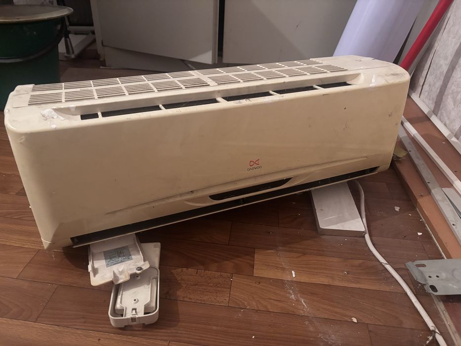 Продам кондиционер на запчасти