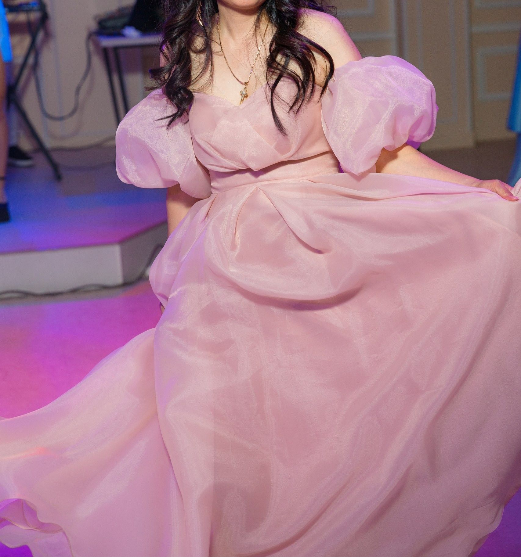 Нежное розовое пудровое платье
