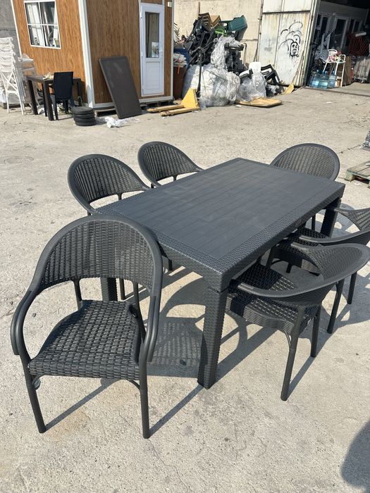 Елегантни и удобни столове