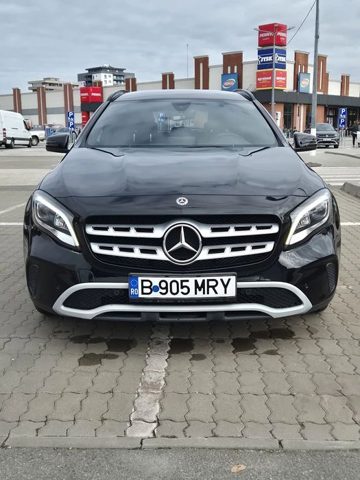 Mercedes-Benz GLA Mercedes-Benz GLA 180 • 1.6 Benzină • Automată • 77.000 km