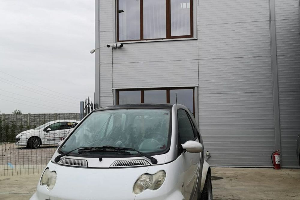 Far stanga/dreapta Smart Fortwo 0.7 benzina 2005 facelift