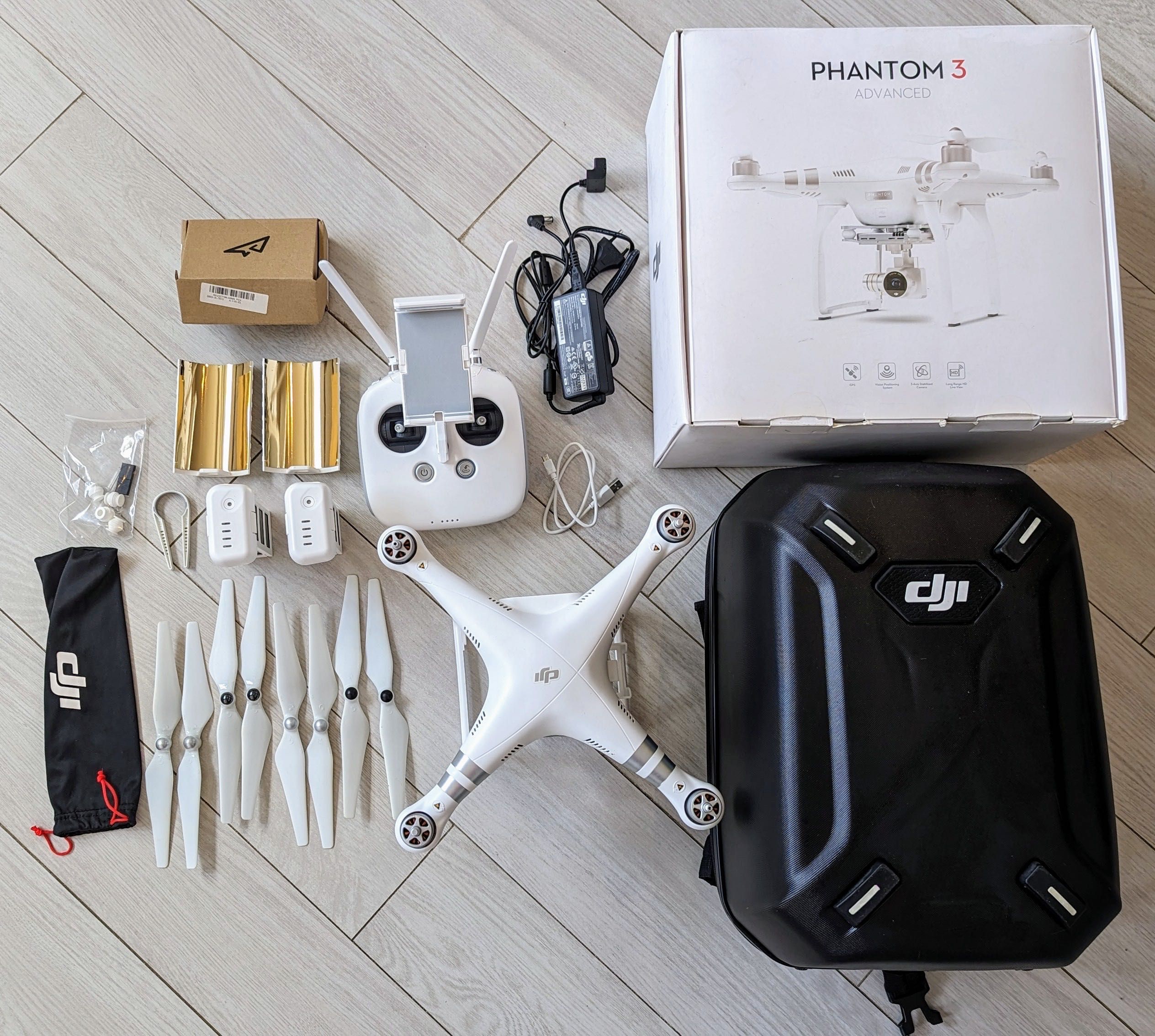 Дрон DJI Phantom 3 Advanced, пълен и перфектен с нови батерии.