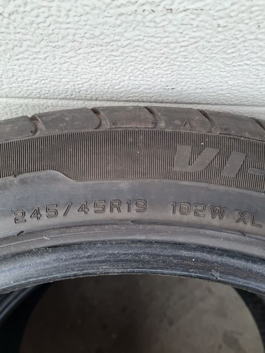 Летни гуми 2 броя OVACION VI388 245 45 R19 дот 4322