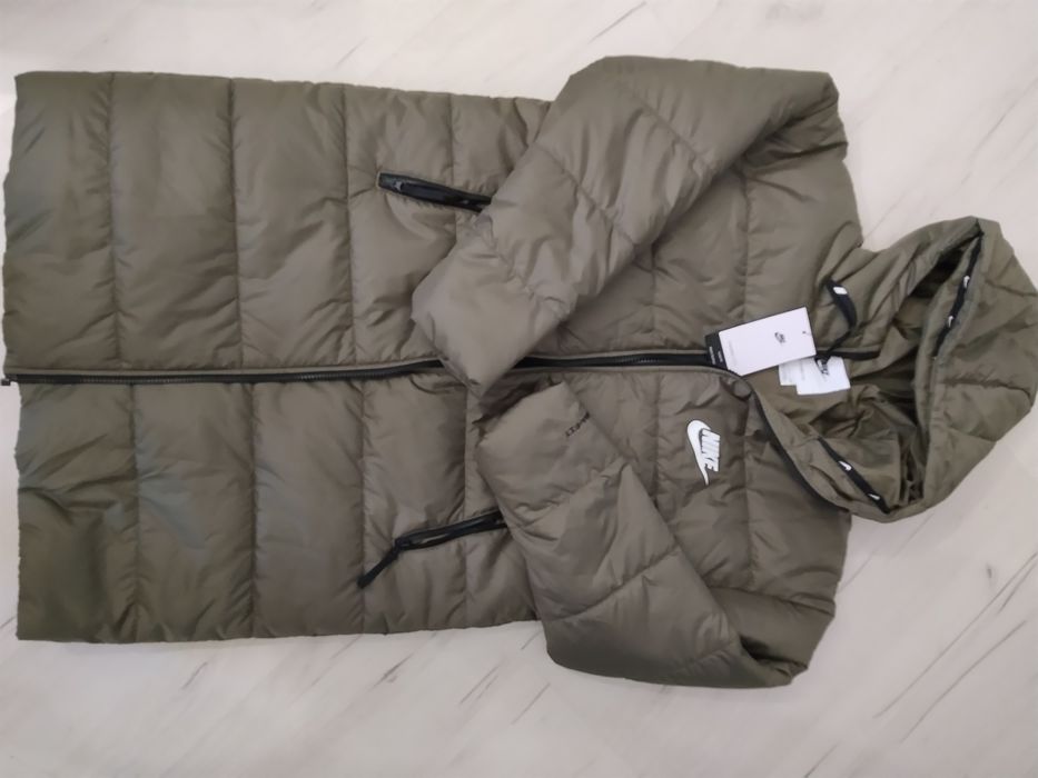 Ликвидация магазина! Продам новая куртка женская!