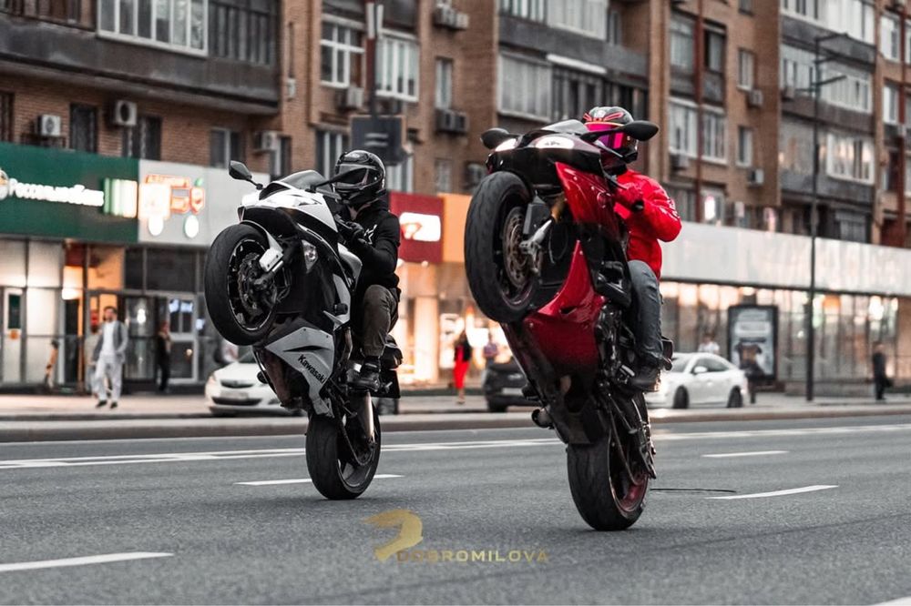 Вождение Мотоцикла !!!