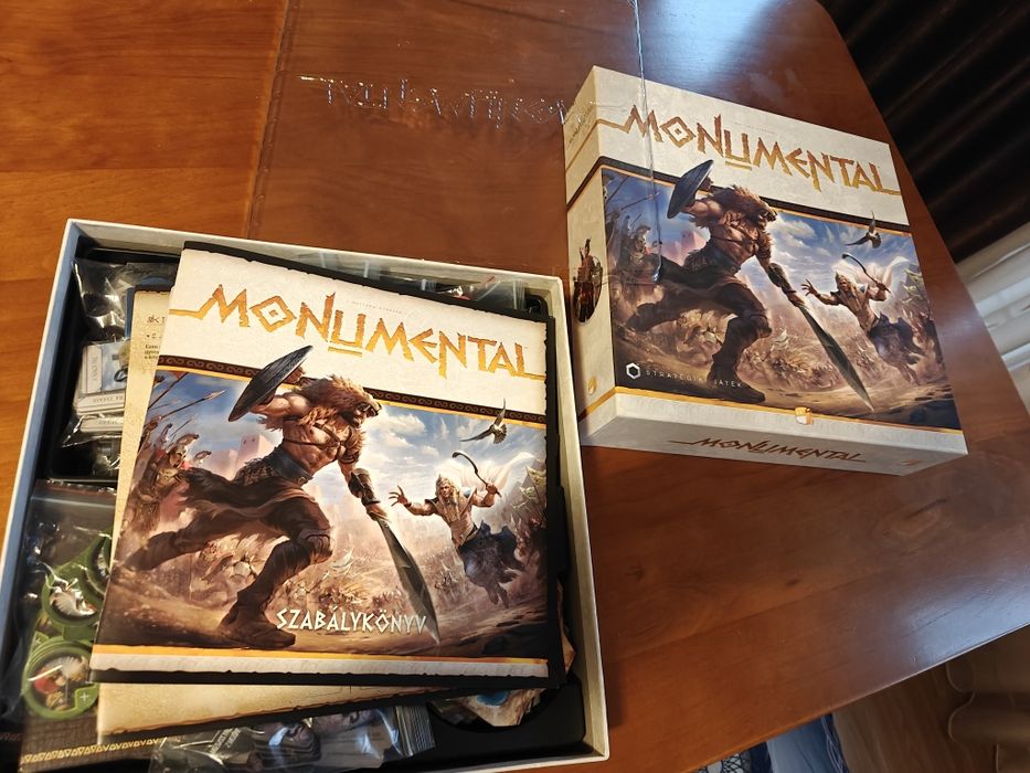 Joc de societate monumental.