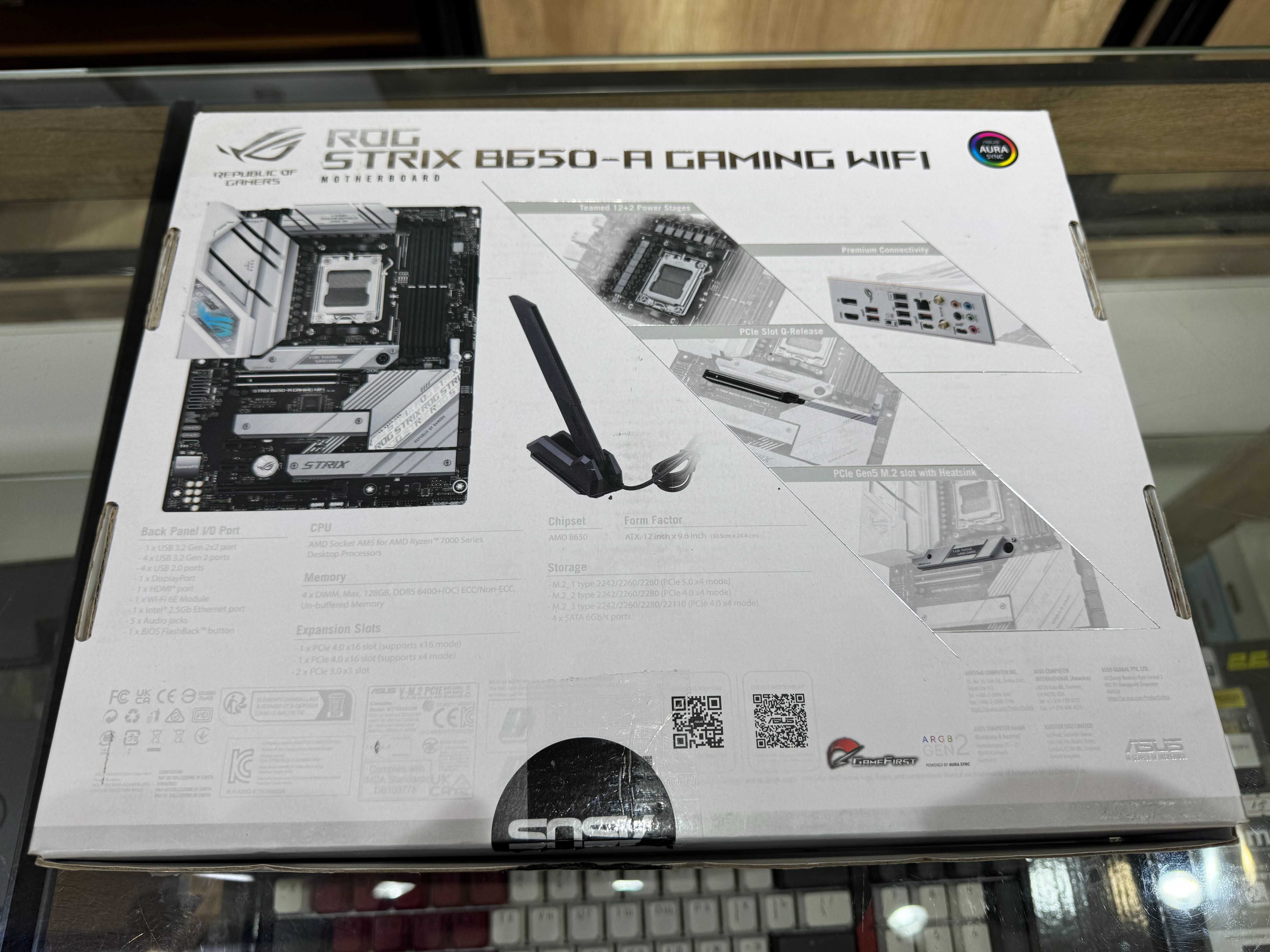 Топовая материнская плата ASUS ROG STRIX B650-A GAMING WIFI DDR5