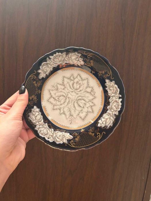 продам тарелки для стола