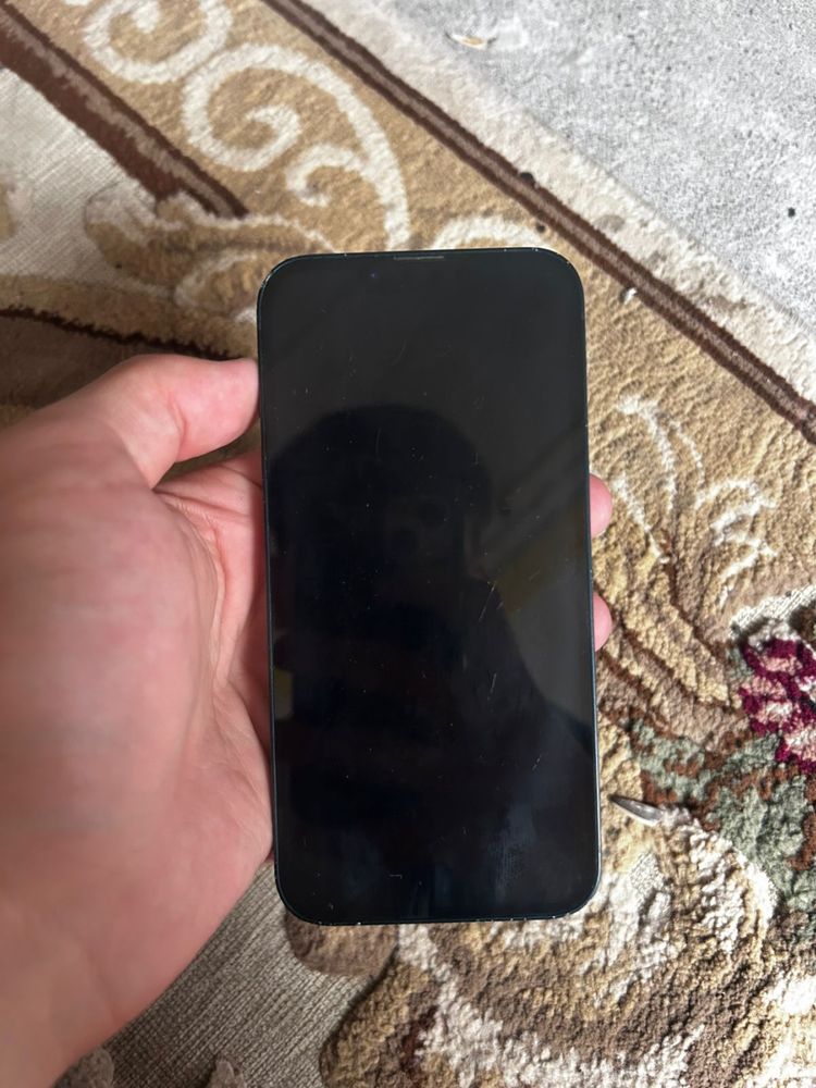iPhone 14 в хорошем состояние