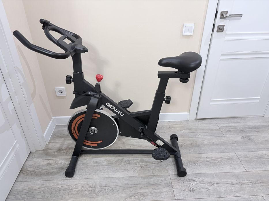 Продам велотренажер Genau