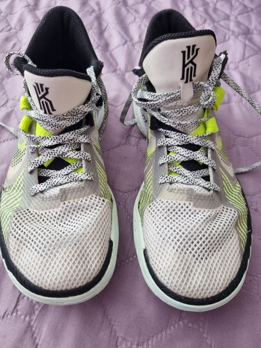 NIKE Kyrie Flytrap V Shoes 
Код на продукта: CZ4100-001