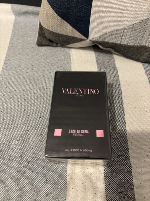 Valentino born in roma intense uomo