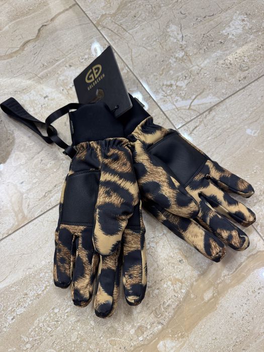 Дамски ски очила и ръкавици Goldbergh