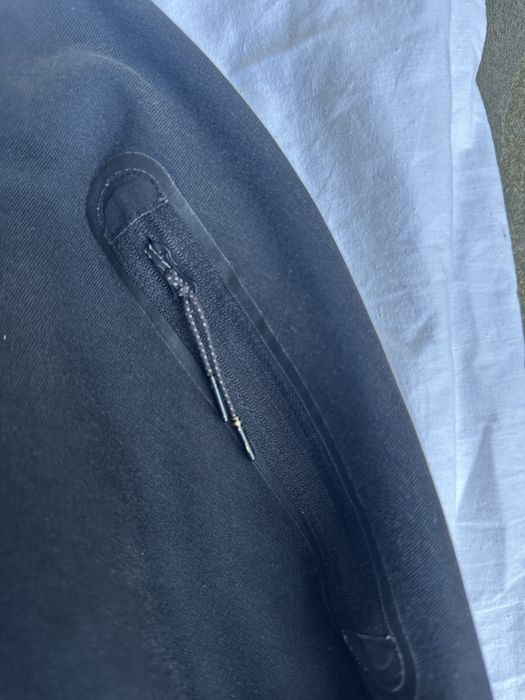 Vând Hanorac Nike Tech