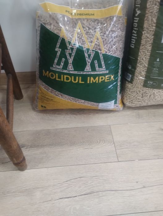 Depozit lemne, cărbuni, peleți, brichete