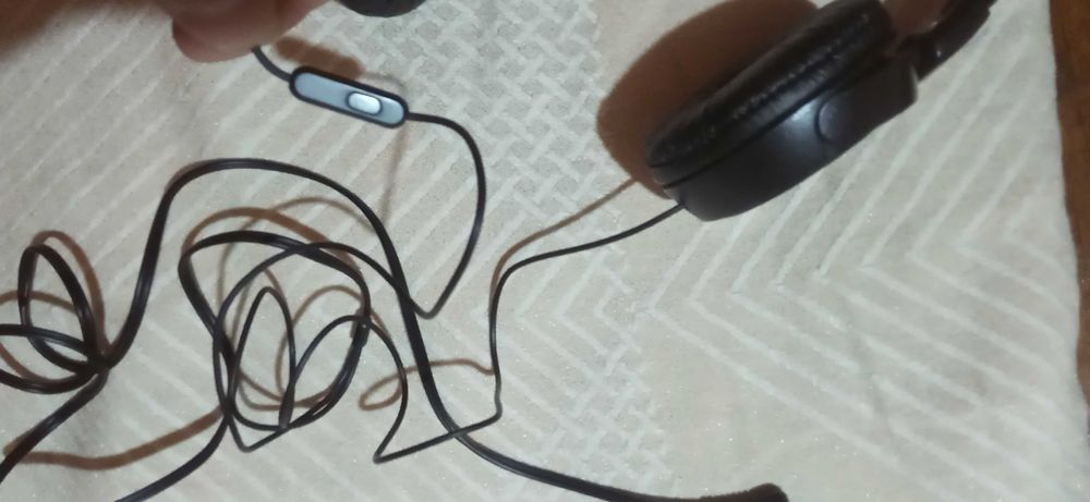 Наушник SONY новый поколения MDR -ZX110AP с гарантией талоном