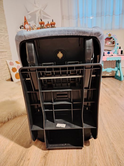 Scaun auto pentru bebe