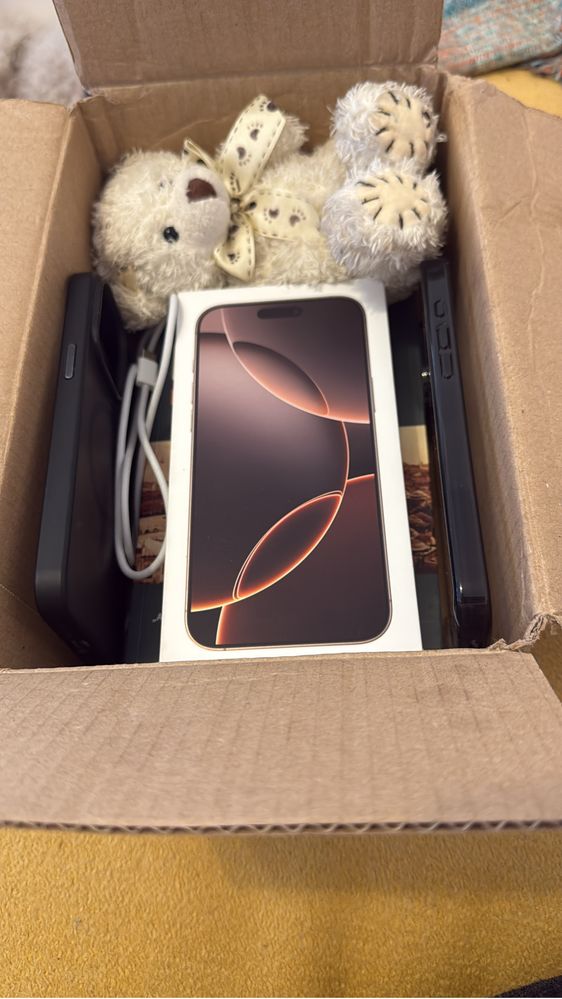Iphone 15 Pro Max + cadou, ca nou, 256 GB, Alb