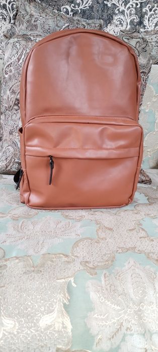 Продам рюкзак коричневый