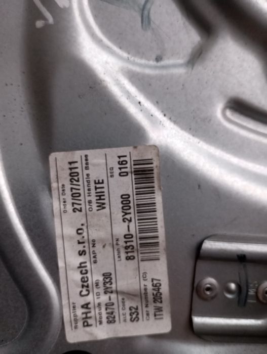 Преден ляв стъклоповдигач Hyundai IX35