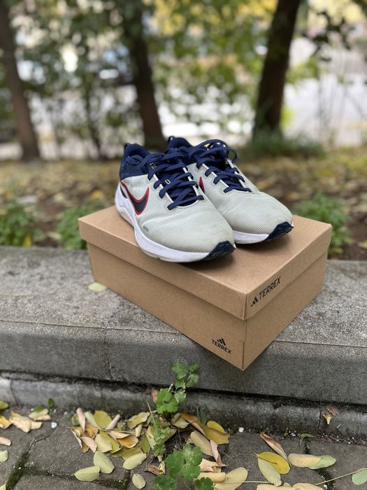 Обувки Nike.