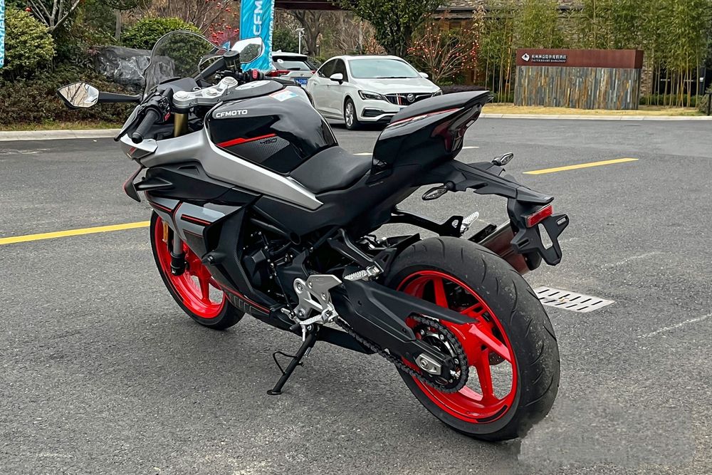Мотоцикл CFMoto 450SR ABS 2025 заказ