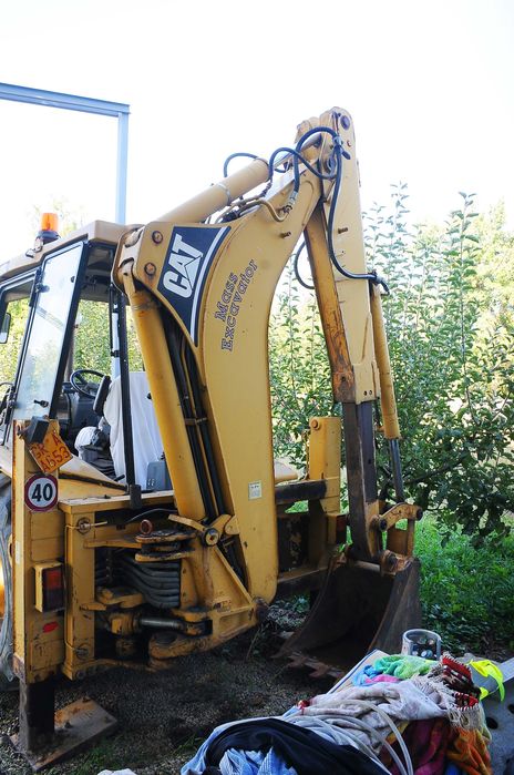 Buldoexcavator Caterpillar 428C an 1998 ore 3.700 acte import Italia