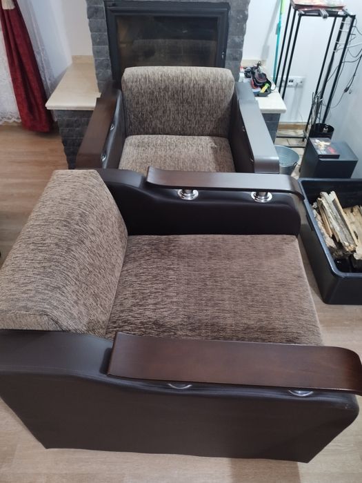 Vand Canapea extensibila + fotolii, stare foarte buna