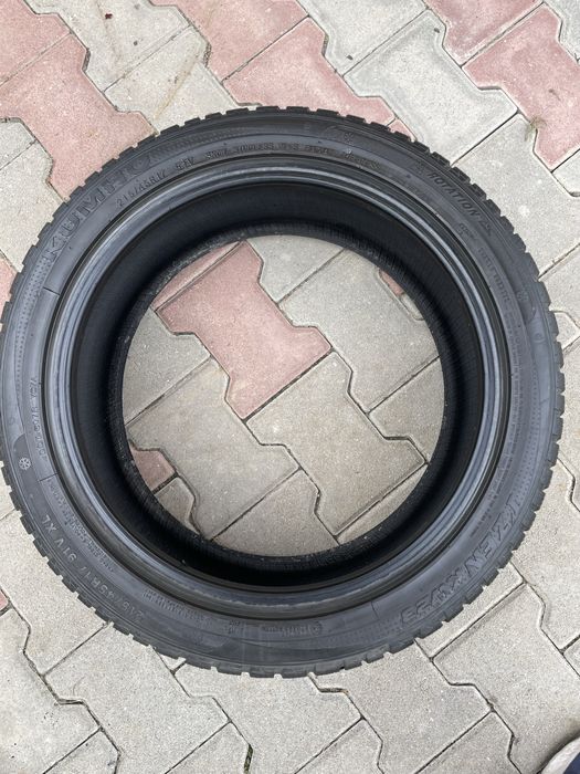 Vand 1 bucata anvelopa iarna Kumho, 215/45 R17