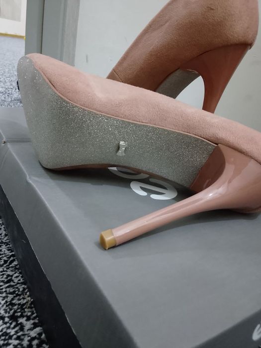 Kelinchayski oyoq kiyimlar