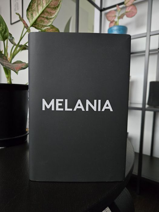 Melania - автобиографията на Мелания Тръмп