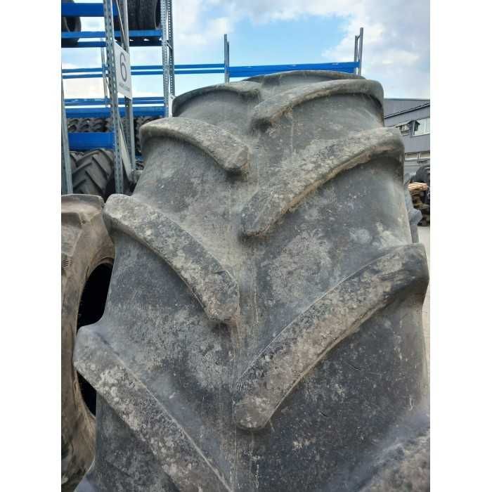 Cauciucuri Firestone 520/70R38 pentru John Deere și Massey Ferguson.