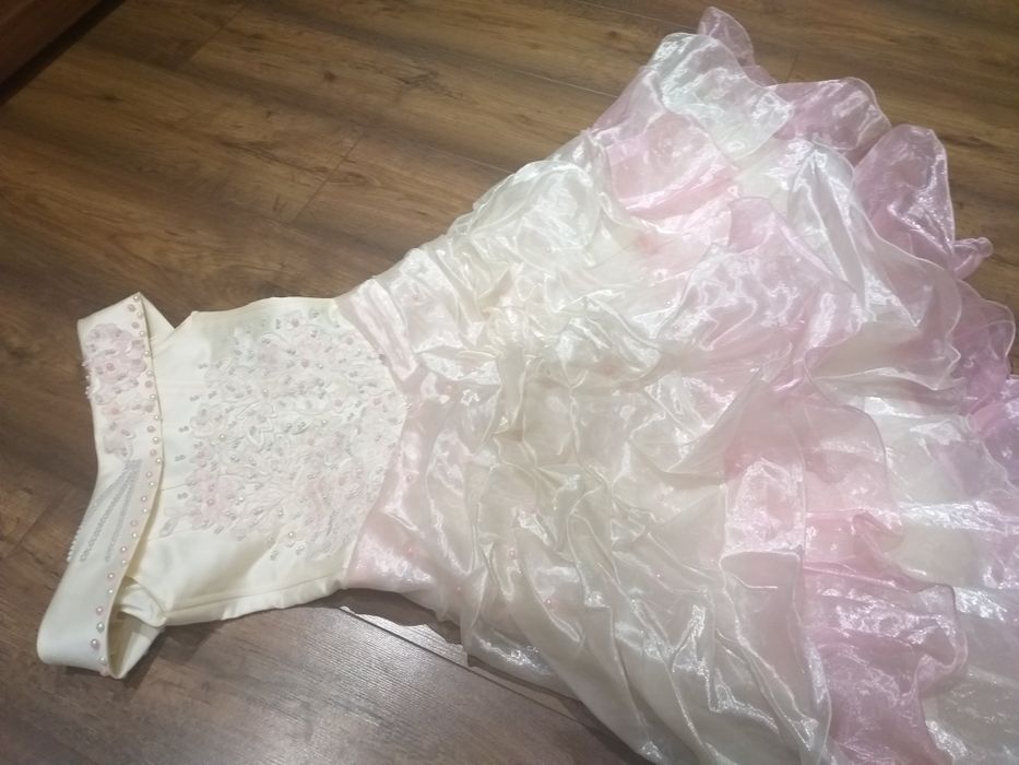 Продам очень красивое платье