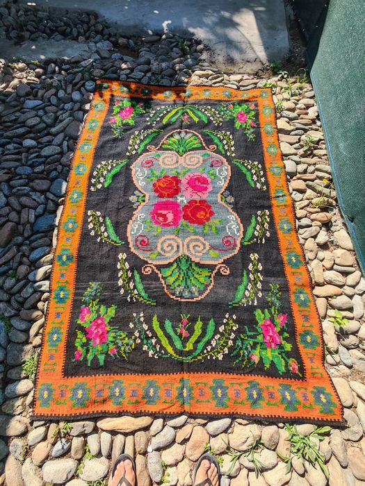 Covor țesut război vintage