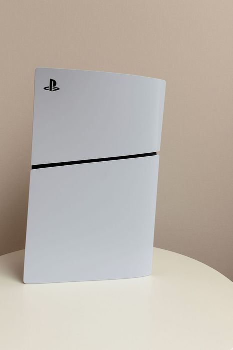 PlayStation 5 Slim c дисковод и 2 геймпадами