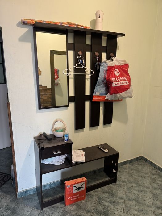 mobilier hol cu oglinda