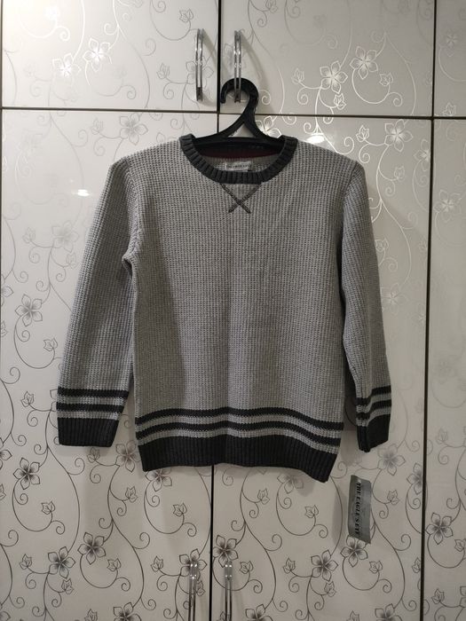 Продам джемпер ,кофта ,полувер размер 40-42 цена -4500