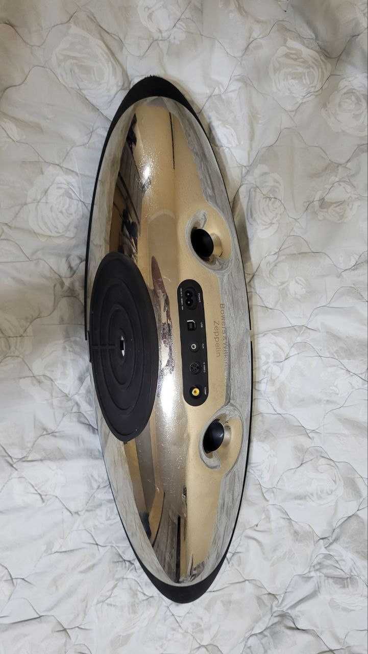 Музыкальная колонка Bowers Wilkins Zeppelin Classic 100 Вт Акустика
