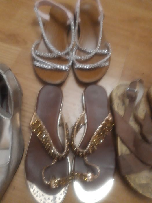 женская обувь модельная.