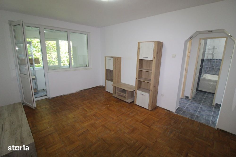 Vând apartament 2 camere în Hunedoara, zona M2-Str.Transilvaniei, 44mp