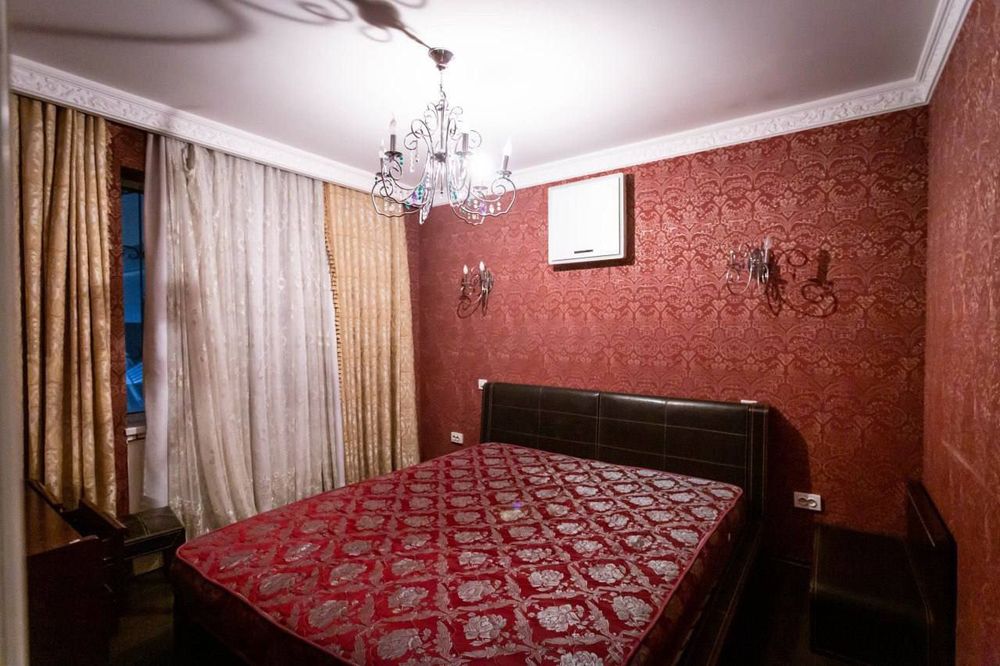 Продается 4х комнатная квартира на Ц-6,ул Арифова