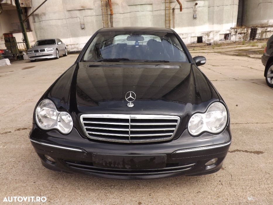 dezmembrez mercedes c220 facelift w203/OM 646 /PIESE C220/C180K