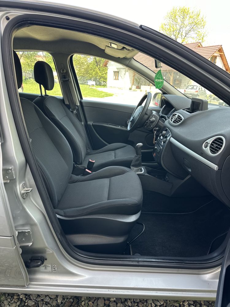 RENAULT CLIO 1.5 75 CP 2012 ( Se poate achiziționa și în RATE )