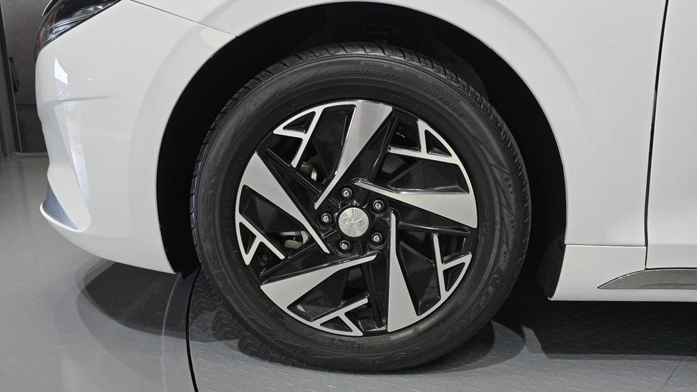 Hyundai Grandeur Le Blanc